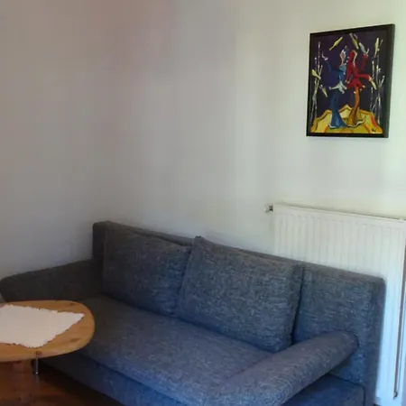 Christl, Haus Konukevi