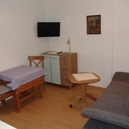 Christl, Haus Konukevi 4*