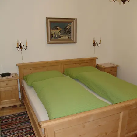 Christl, Haus Konukevi